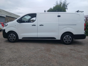 2021 Vauxhall Vivaro 1.5 Turbo D 2900 Edition L2 H1 Euro 6 (s/s) 5dr in White — image 6
