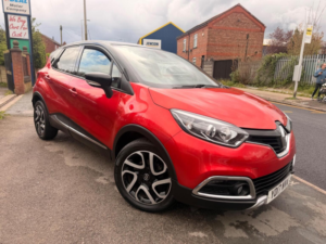 2017 Renault Captur 1.5 Dci Energy Signature Nav Euro 6 (s/s) 5dr in Red — image 4