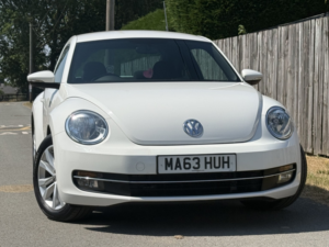 2013 Volkswagen Beetle 1.4 Tsi Design in White — image 2