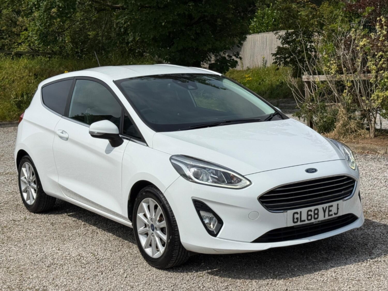 2018 Ford Fiesta 1.0 T Ecoboost Titanium in White — image 1
