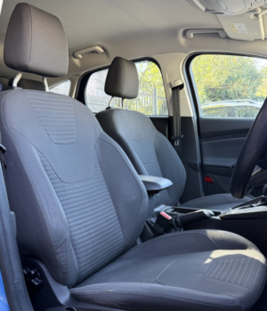 2016 Ford Focus 1.0 T Ecoboost Titanium in Blue — image 4