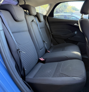 2016 Ford Focus 1.0 T Ecoboost Titanium in Blue — image 5