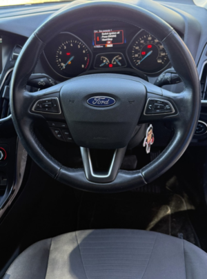 2016 Ford Focus 1.0 T Ecoboost Titanium in Blue — image 6