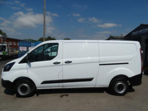 2023 Ford Transit Custom 2.0 300 Ecoblue Leader L2 H1 Euro 6 (s/s) 5dr in White — image 4