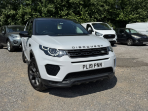 2019 Land Rover Discovery Sport 2.0 Td4 Landmark SUV 5dr Diesel Auto 4WD Euro 6 (s/s) (180 Ps) in White — image 2