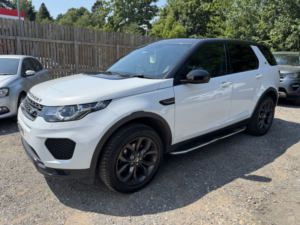 2019 Land Rover Discovery Sport 2.0 Td4 Landmark SUV 5dr Diesel Auto 4WD Euro 6 (s/s) (180 Ps) in White — image 3
