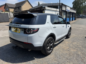 2019 Land Rover Discovery Sport 2.0 Td4 Landmark SUV 5dr Diesel Auto 4WD Euro 6 (s/s) (180 Ps) in White — image 5