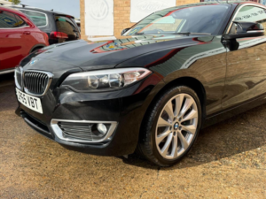 2016 BMW 2 Series 2.0 220d Luxury Auto Euro 6 (s/s) 2dr in Black — image 3