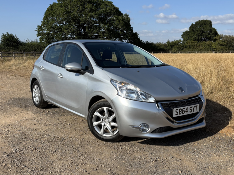 2015 Peugeot 208 1.0 Vti Puretech Active in Silver — image 1