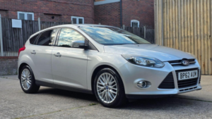 2013 Ford Focus 1.0t Ecoboost Zetec Euro 5 (s/s) 5dr in Silver — image 4
