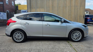 2013 Ford Focus 1.0t Ecoboost Zetec Euro 5 (s/s) 5dr in Silver — image 5