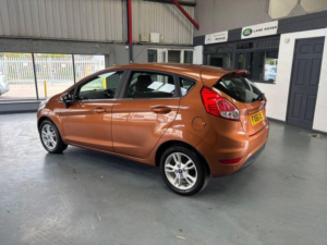 2016 Ford Fiesta 1.0t Ecoboost Zetec Euro 6 (s/s) 5dr in Brown — image 5