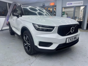 2021 Volvo Xc40 1.5 T3 R-Design Euro 6 (s/s) 5dr in White — image 2