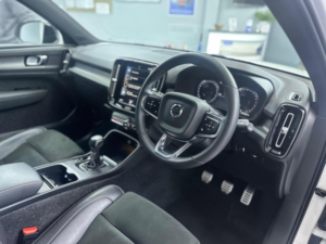 2021 Volvo Xc40 1.5 T3 R-Design Euro 6 (s/s) 5dr in White — image 3
