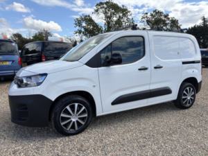 2022 Citroen Berlingo 1.5 Bluehdi 1000 Enterprise M Pro in White — image 6