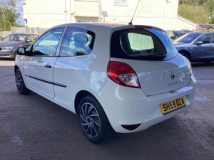 2009 Renault Clio 1.2 16v Extreme 3dr in Other — image 6