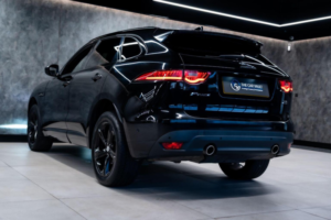 2019 Jaguar F-Pace 2.0 P300 R-Sport Auto AWD Euro 6 (s/s) 5dr in Black — image 6