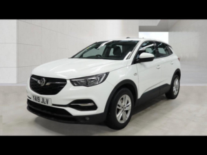 2019 Vauxhall Grandland X 1.2 Turbo Se Euro 6 (s/s) 5dr in White — image 2