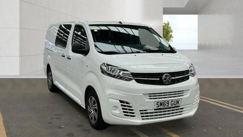 2019 Vauxhall Vivaro 2.0 Turbo D 3100 Edition Crew Van L2 H1 Euro 6 (s/s) 5dr in White — image 1