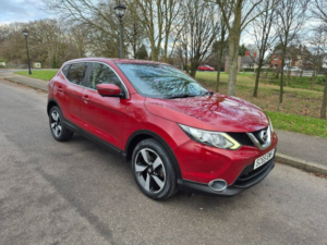 2015 Nissan Qashqai 1.5 Dci N-Tec SUV 5dr Diesel Manual 2WD Euro 6 (s/s) (110 Ps) in Red — image 2