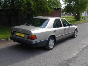 1988 Mercedes-Benz 230 Ref 8364 - Mercedes Benz W124 230e Saloon Auto 24k Only – Air Con Rhd - Ex Japan in Other — image 3