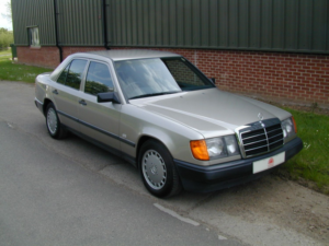 1988 Mercedes-Benz 230 Ref 8364 - Mercedes Benz W124 230e Saloon Auto 24k Only – Air Con Rhd - Ex Japan in Other — image 4