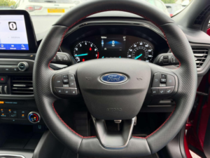2020 Ford Focus 1.0t Ecoboost St-Line Euro 6 (s/s) 5dr in Red — image 4