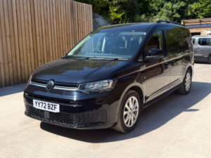 2022 Volkswagen Caddy Maxi 5 SEAT Diesel Wheelchair Accessible Disabled Access Vehicle Wav in Black — image 6