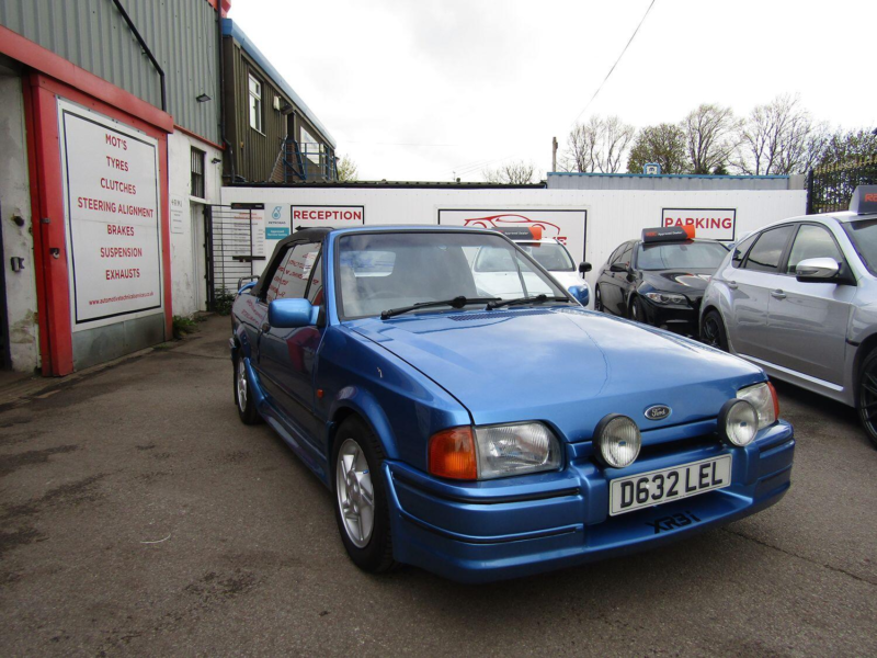 1986 Ford Escort 1.6 in Blue — image 1