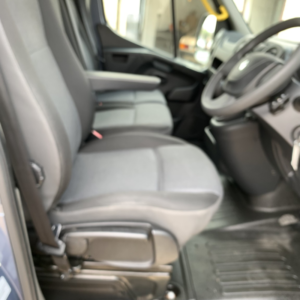 2019 Renault Master 2.3 Fwd Sl28 Energy Dci 110 Business+ Euro 6 in Blue — image 3