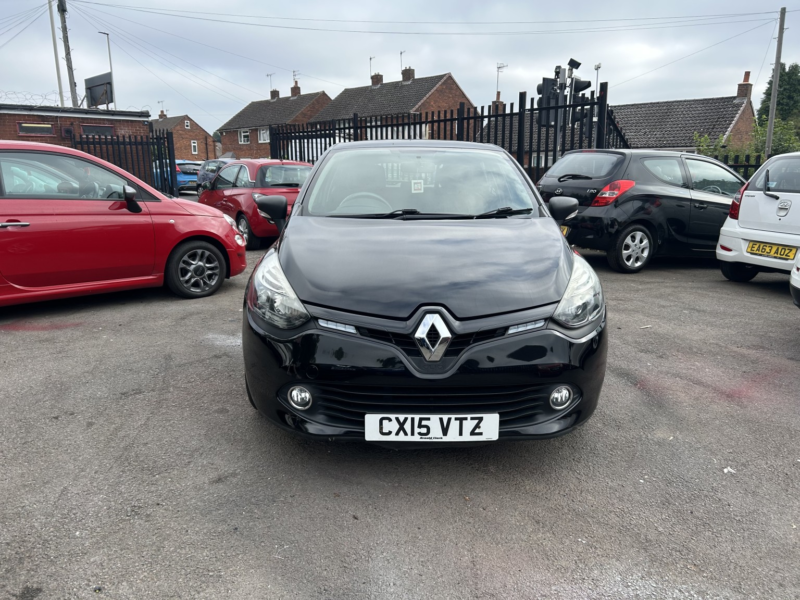 2015 Renault Clio 1.5 Expression+ Dci 90 Stop & Start in Black — image 1