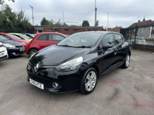 2015 Renault Clio 1.5 Expression+ Dci 90 Stop & Start in Black — image 4