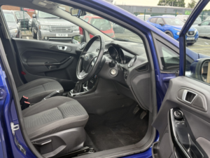2016 Ford Fiesta 1.3 Zetec in Blue — image 6