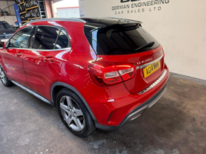 2016 Mercedes-Benz Gla 2.1 Gla200d Amg Line 7g-Dct Euro 6 (s/s) 5dr in Red — image 5