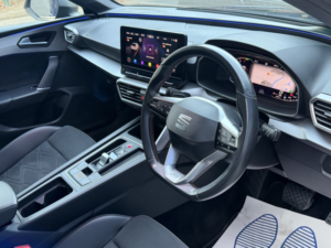 2021 SEAT Leon 1.4 Ehybrid 12.8kwh Fr Sport in Blue — image 3