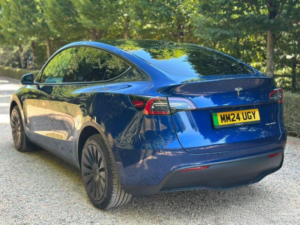 2024 Tesla Model Y (dual Motor) Long Range Auto 4wde 5dr in Blue — image 4