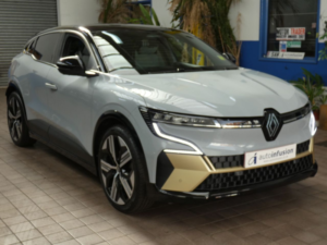 2023 Renault Megane E-Tech 60kwh Iconic Hatchback 5dr Electric Auto (optimum Charge) (220 Ps) in Grey — image 6