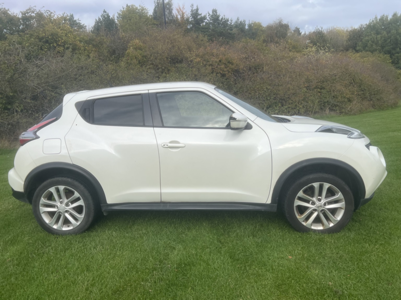 2017 Nissan Juke 1.5 Dci N-Connecta in White — image 1
