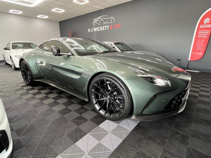 2025 Aston Martin Vantage 4.0 V8 Auto Euro 6 2dr in Green — image 1