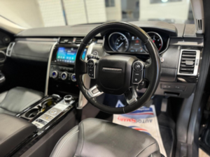 2017 Land Rover Discovery 2.0 Sd4 Hse Luxury Auto 4WD Euro 6 (s/s) 5dr in Grey — image 2