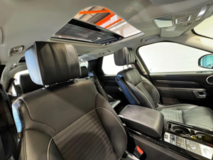 2017 Land Rover Discovery 2.0 Sd4 Hse Luxury Auto 4WD Euro 6 (s/s) 5dr in Grey — image 4