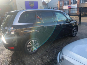 2016 Citroen Grand C4 Picasso 1.6 Bluehdi Flair Eat6 Euro 6 (s/s) 5dr in Black — image 5