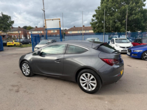 2012 Vauxhall Astra Gtc 1.4t Sri Euro 5 (s/s) 3dr 20in Alloy in Grey — image 3