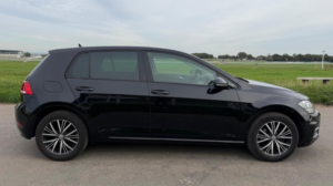 2018 Volkswagen Golf 1.4 Tsi Se Nav DSG Euro 6 (s/s) 5dr in Black — image 5