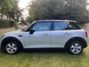 2017 MINI Hatch 1.5 5-Door Hatch Cooper D in Silver — image 5