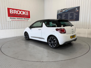 2014 Citroen Ds3 1.6 E-Hdi Airdream Dsport Plus Euro 5 (s/s) 3dr in White — image 6