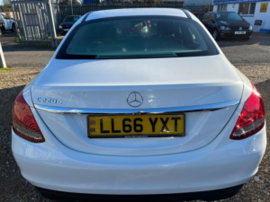 2016 Mercedes-Benz C Class 2.1 C220d Se Executive Edition 7g-Tronic+ Euro 6 (s/s) 4dr in White — image 6