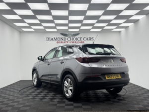 2022 Vauxhall Grandland 1.2 New Grandland Design 1.2 130ps 6 Speed Manual in Grey — image 4
