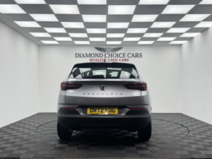 2022 Vauxhall Grandland 1.2 New Grandland Design 1.2 130ps 6 Speed Manual in Grey — image 5