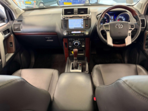 2017 Toyota Land Cruiser 2.8d Invincible X Auto 4WD Euro 6 5dr (7 Seats) in White — image 6